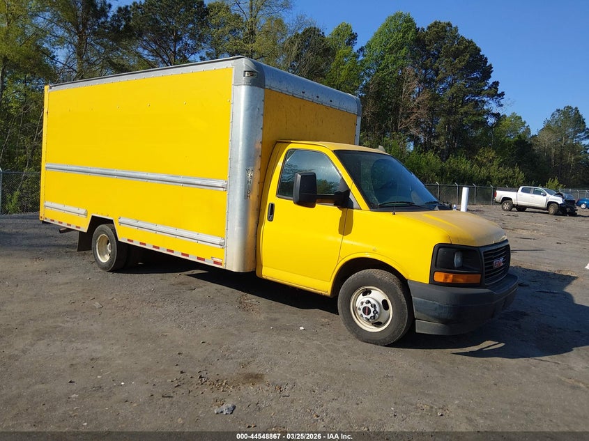 2017 GMC Savana Cutaway Work Van