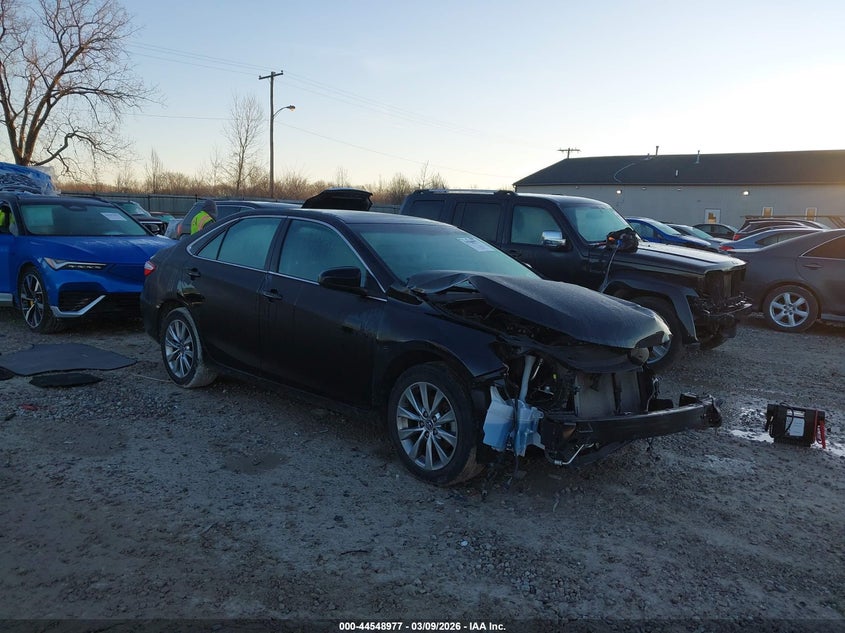 2016 Toyota Camry Xle
