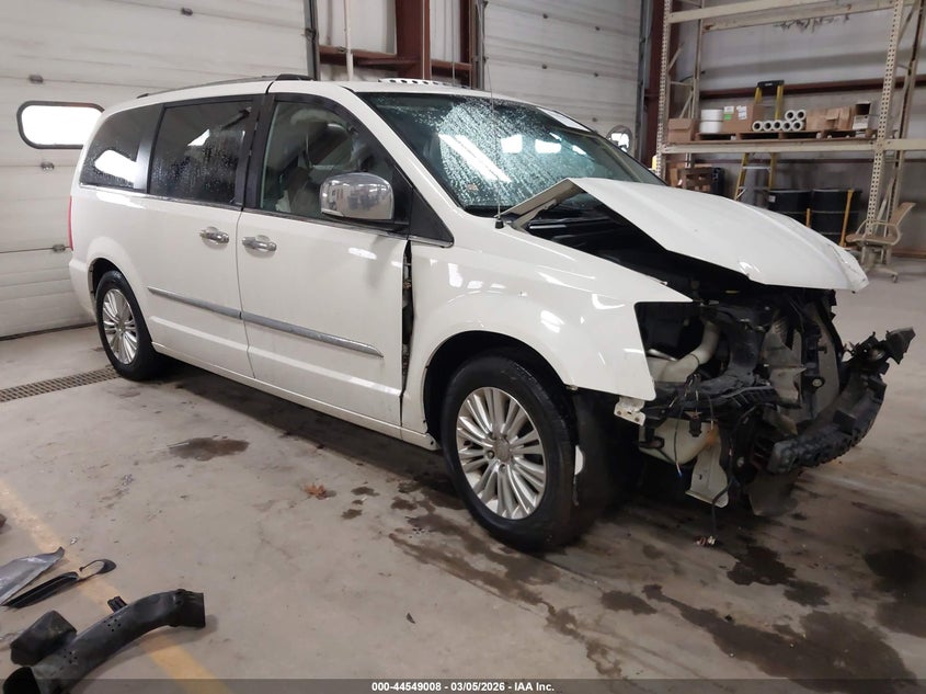 2013 Chrysler Town & Country Limited