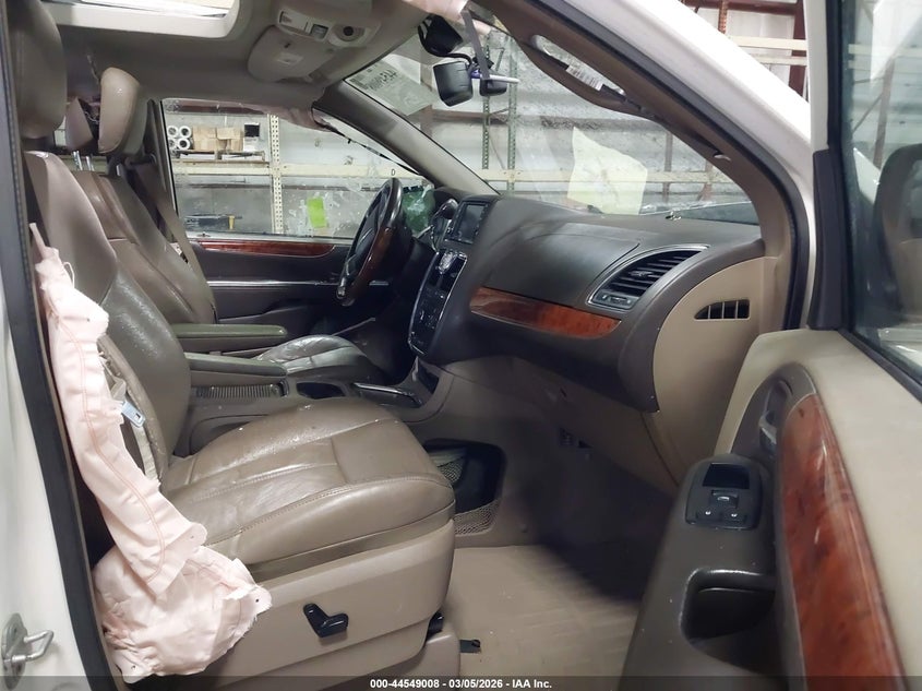 2013 Chrysler Town & Country Limited