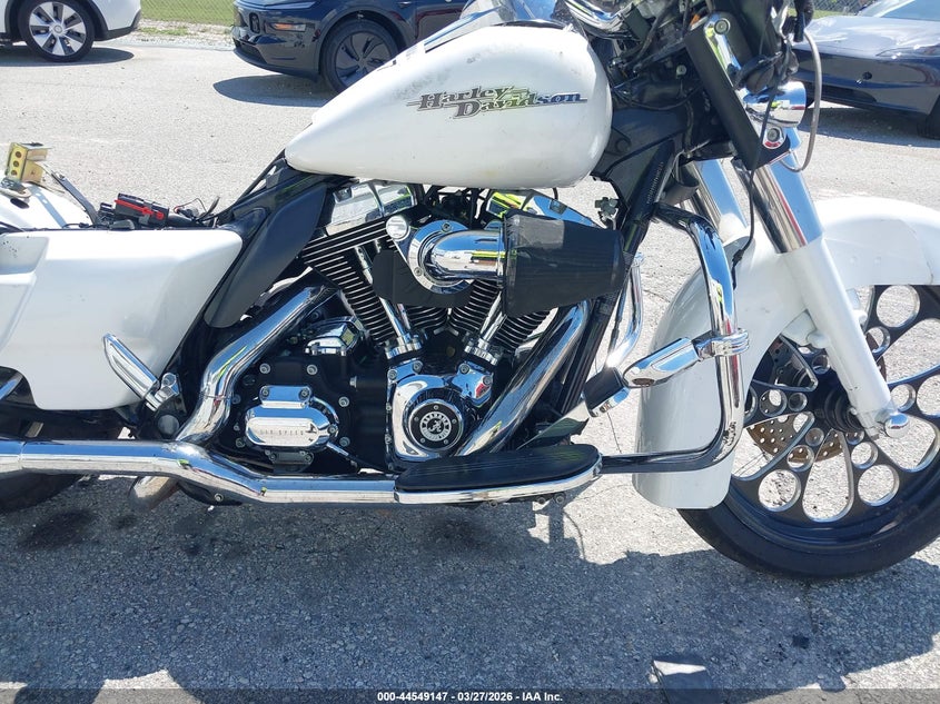 2011 Harley-Davidson Flhx VIN: 1HD1KB41XBB615884 Lot: 44549147