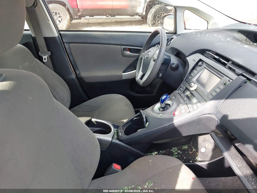 2015 TOYOTA PRIUS HATCHBACK 1.8L I-4 DOHC, VVT, 98HP