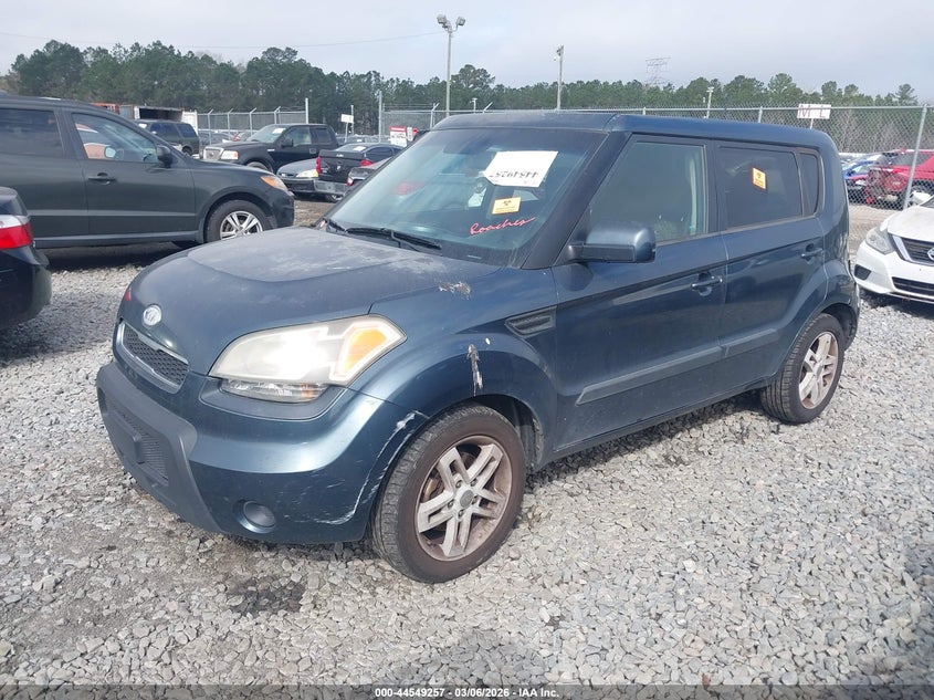 2011 Kia Soul +