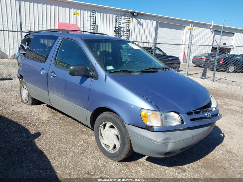 1998 Toyota Sienna Le