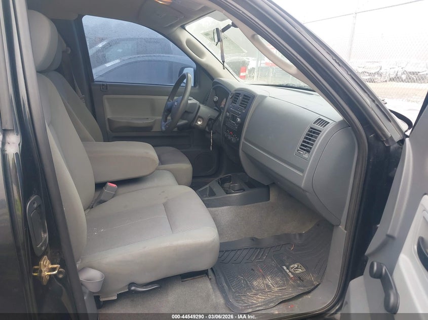 2006 Dodge Dakota St