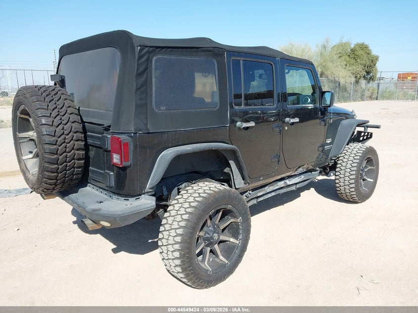 2013 Jeep Wrangler Unlimited Sahara