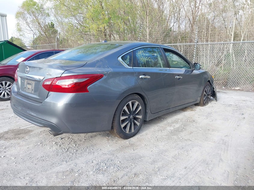 2018 NISSAN ALTIMA auction photo 4