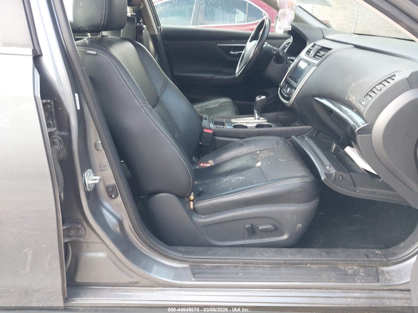 2018 NISSAN ALTIMA auction photo 5