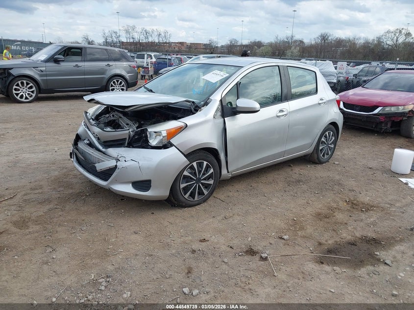 2013 Toyota Yaris Le