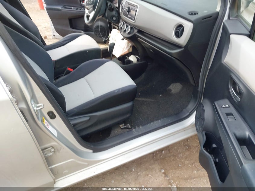 2013 Toyota Yaris Le