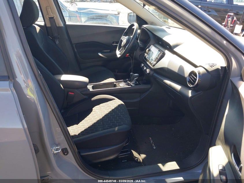 2023 Nissan Kicks Sv Xtronic Cvt