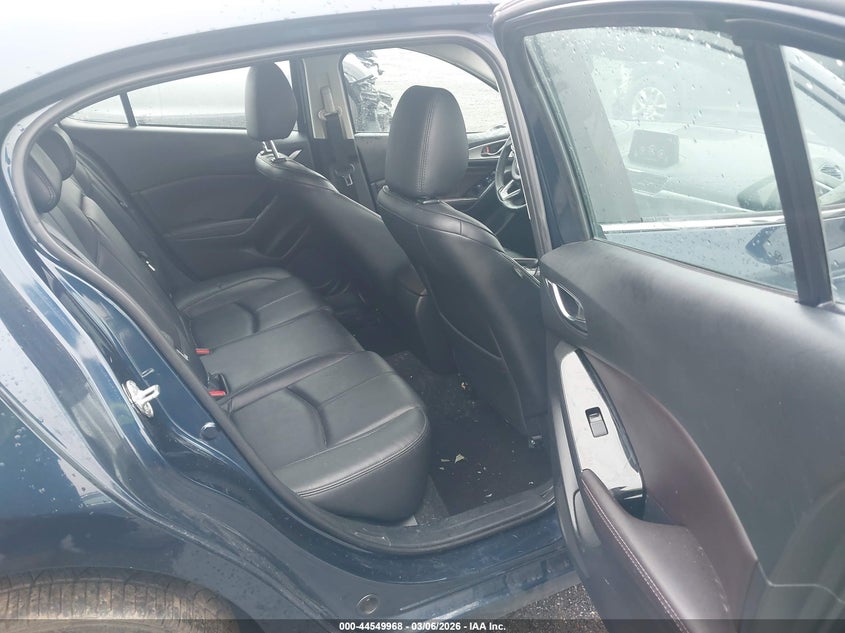 2018 Mazda Mazda3 Touring VIN: 3MZBN1L33JM163484 Lot: 44549968