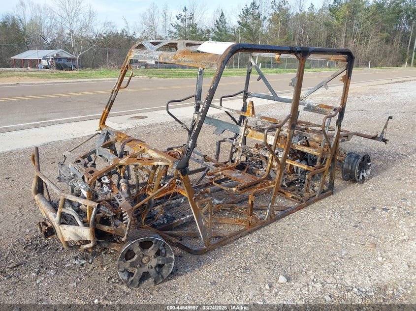 2023 Tracker 812 Cc Utv/Db