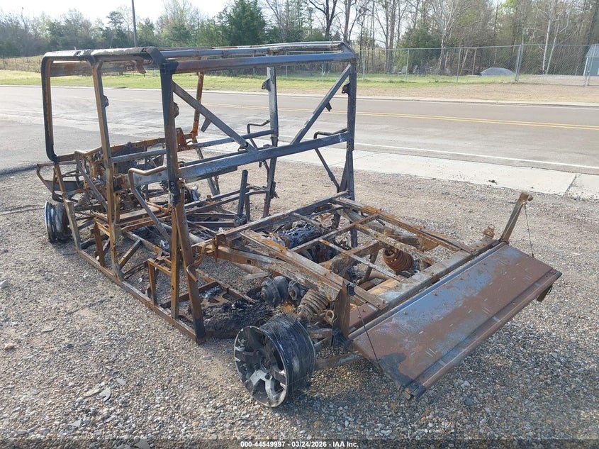 2023 Tracker 812 Cc Utv/Db