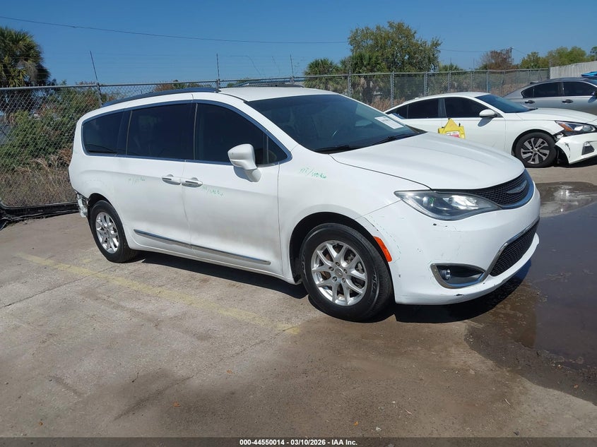 2020 Chrysler Pacifica Touring L