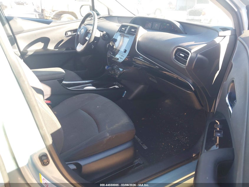 2016 Toyota Prius Three