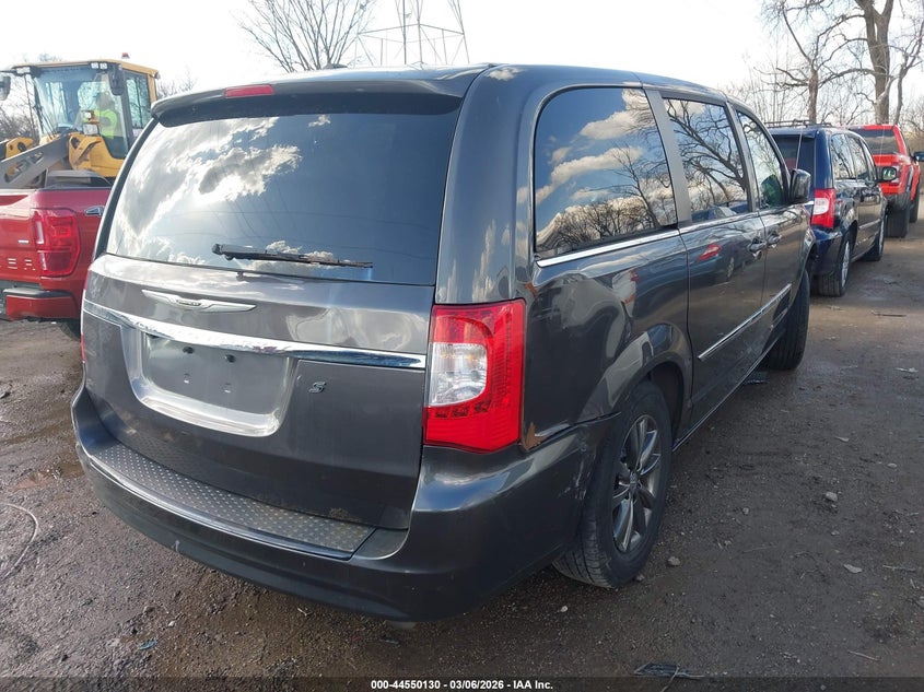 2016 Chrysler Town & Country S