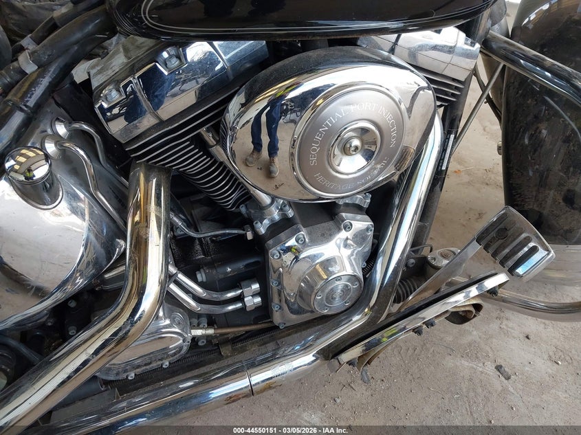 2004 Harley-Davidson Flstci VIN: 1HD1BWB134Y085915 Lot: 44550151