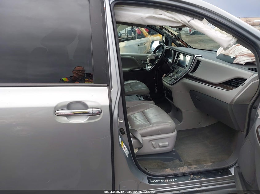 2016 Toyota Sienna Xle 7 Passenger