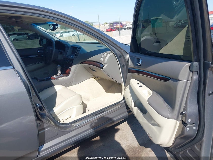 2012 Infiniti G37 Journey