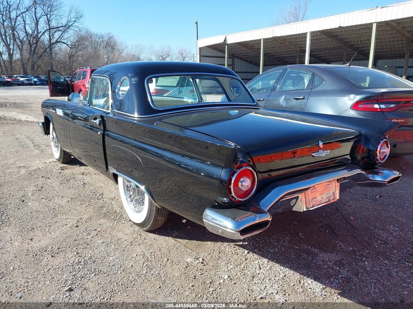 1957 Ford Thunderbird