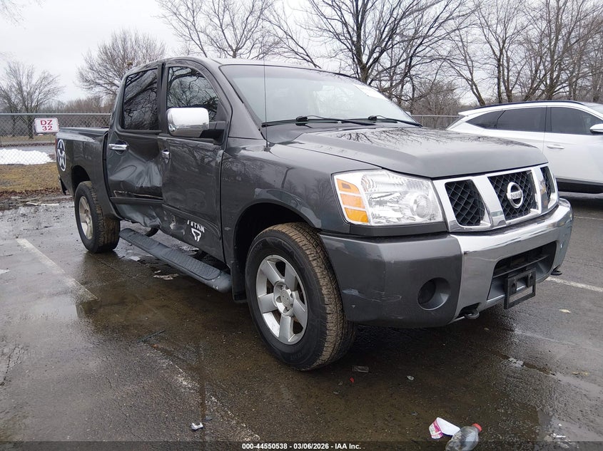 2004 NISSAN TITAN SE