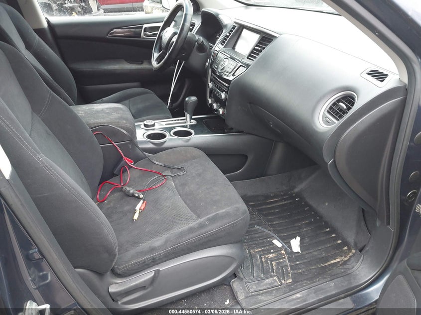 2015 Nissan Pathfinder Sv