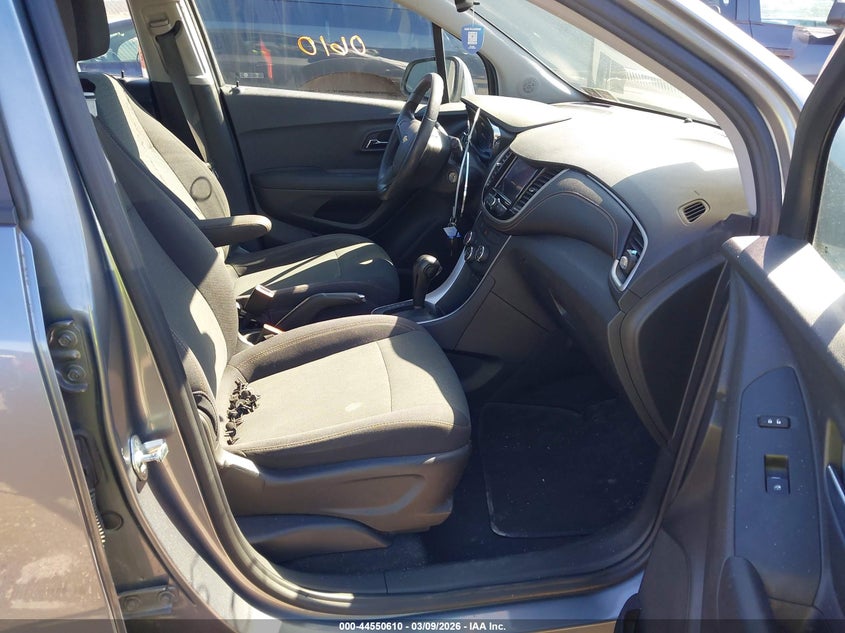 VIN 3GNCJKSB7LL204457 2020 CHEVROLET TRAX FWD LS