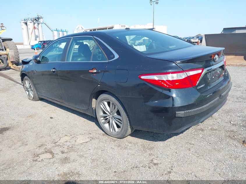 2015 TOYOTA CAMRY auction photo 3