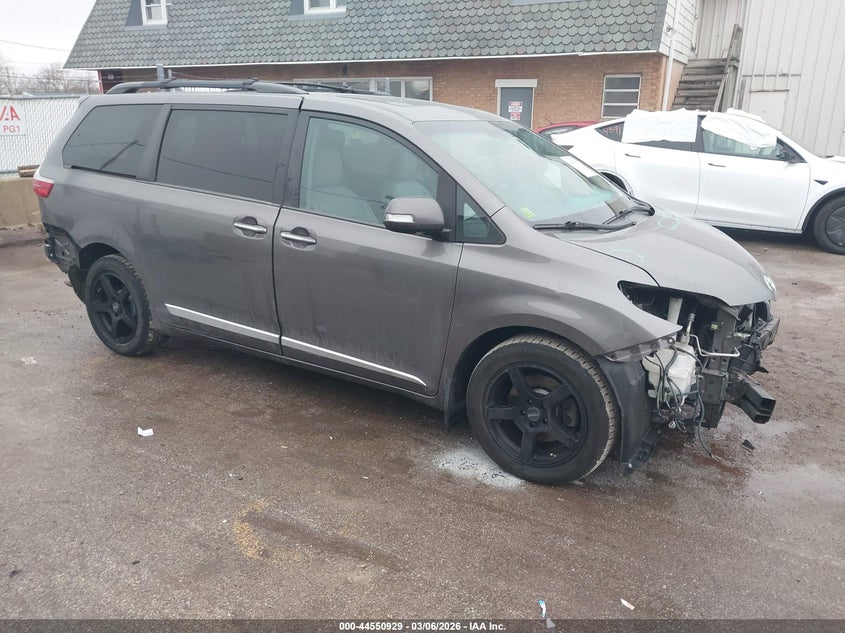 2015 Toyota Sienna Limited Premium 7 Passenger
