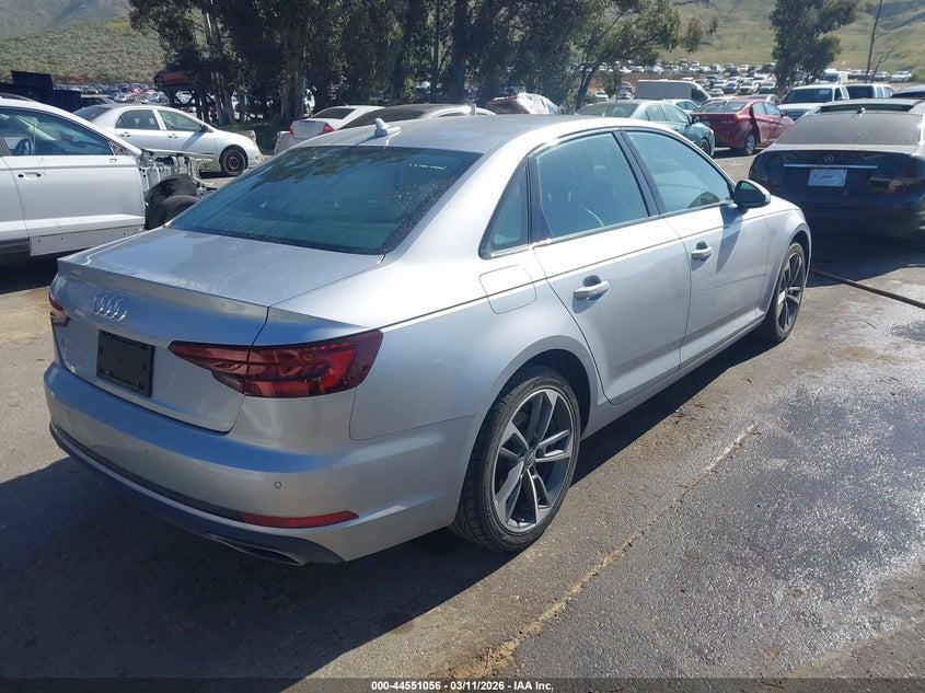 2019 AUDI A4 auction photo 4