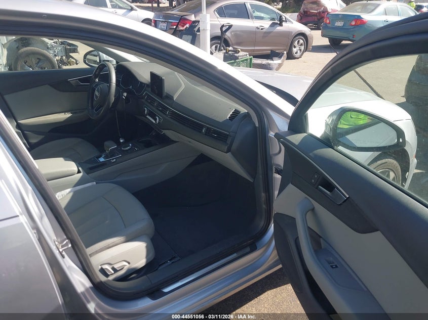 2019 AUDI A4 auction photo 5