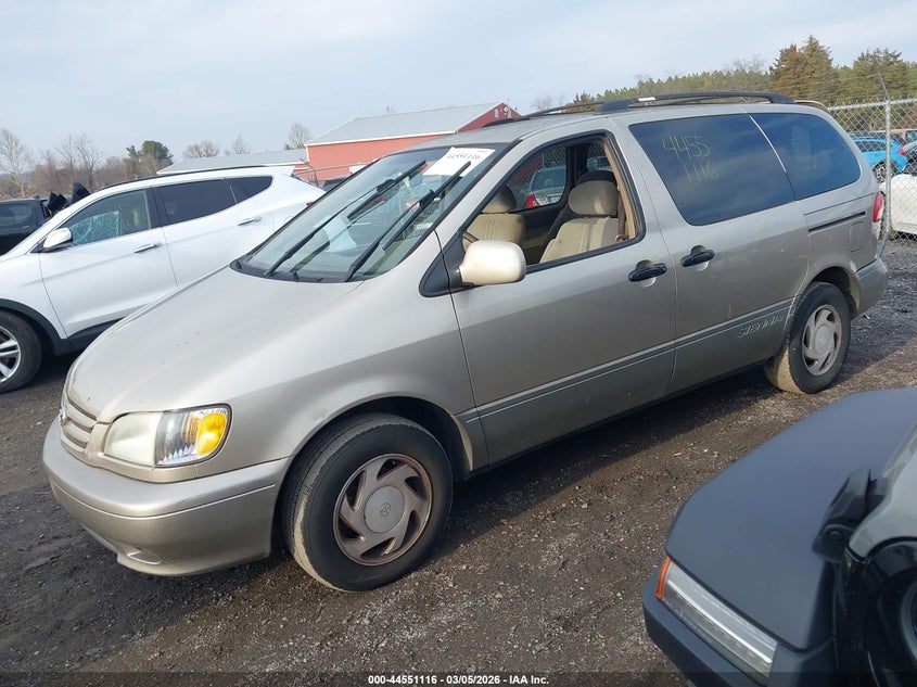 2002 Toyota Sienna Le