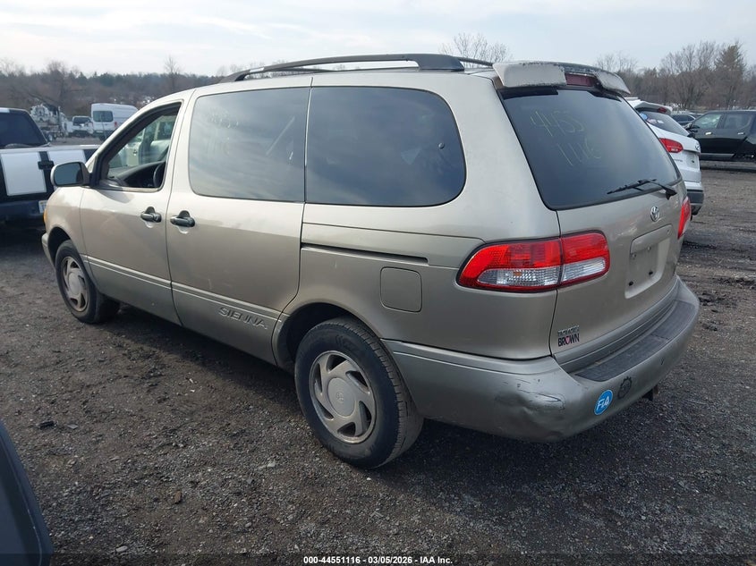 2002 Toyota Sienna Le