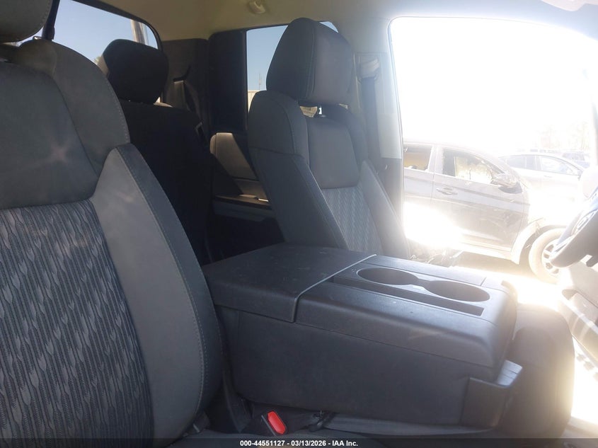 2019 Toyota Tundra Sr5 5.7L V8