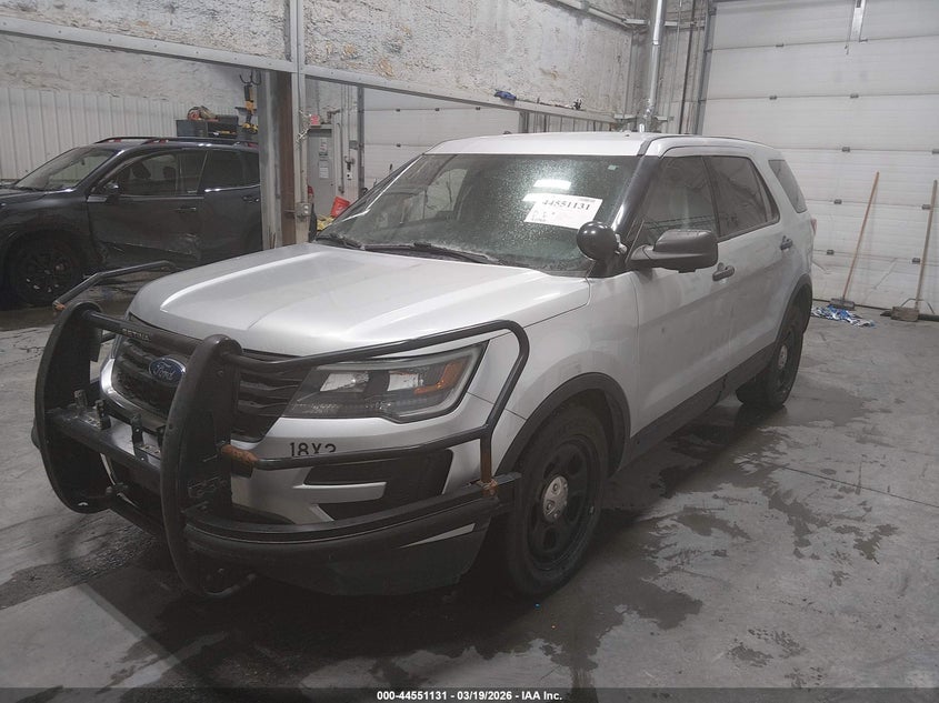 Vin: 1fm5k8ar2jgc94727, lot: 45047991, ford police interceptor utility 20182