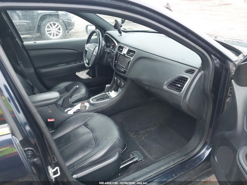 2011 Chrysler 200 Limited