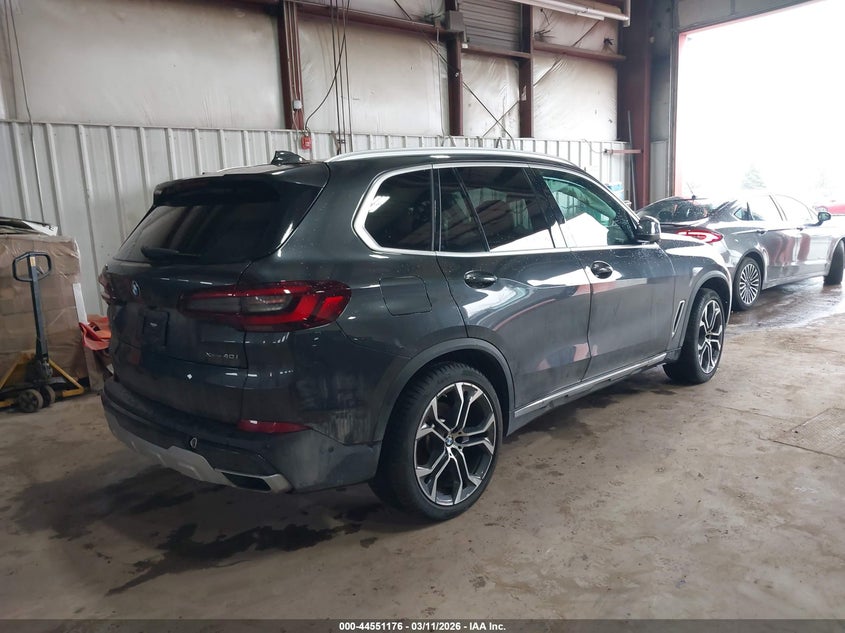 2022 BMW X5 xDrive40I