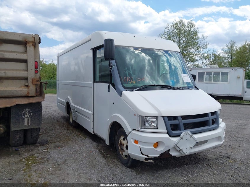 2014 ISUZU COMMERCIAL VAN