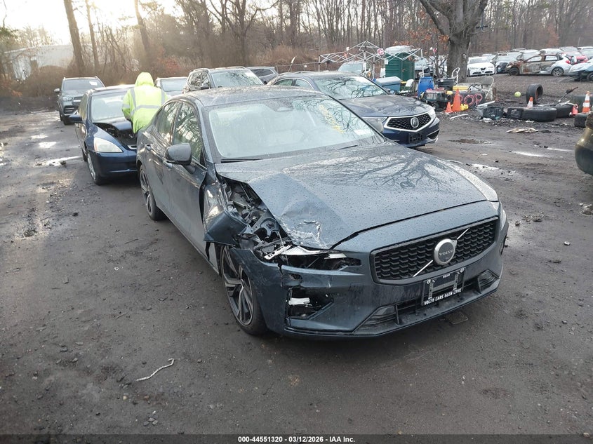 2024 VOLVO S60 B5 PLUS DARK THEME