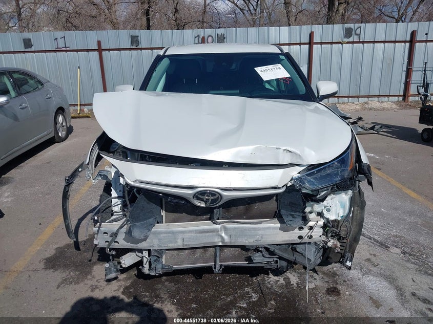 2022 Toyota Highlander Le VIN: 5TDZZRAH3NS105609 Lot: 44551738