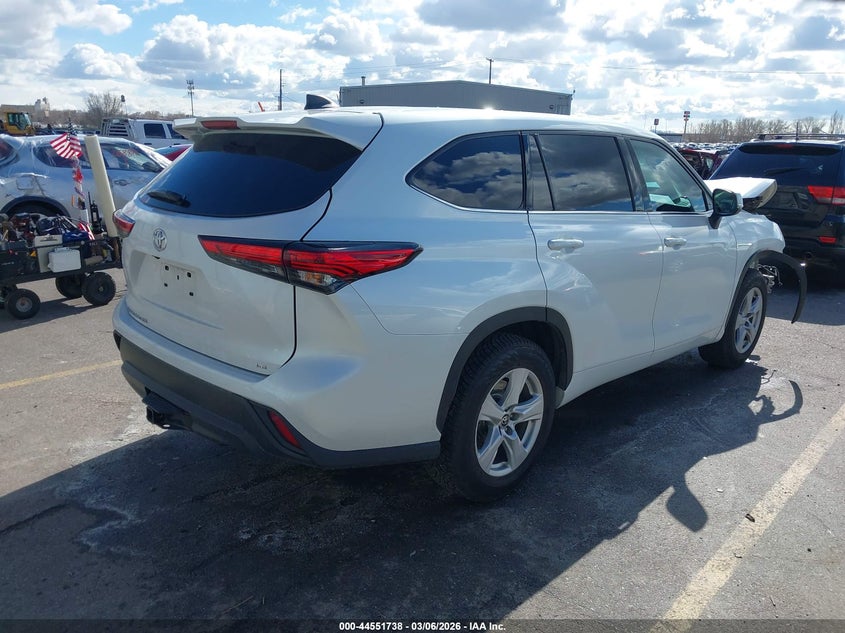 2022 Toyota Highlander Le