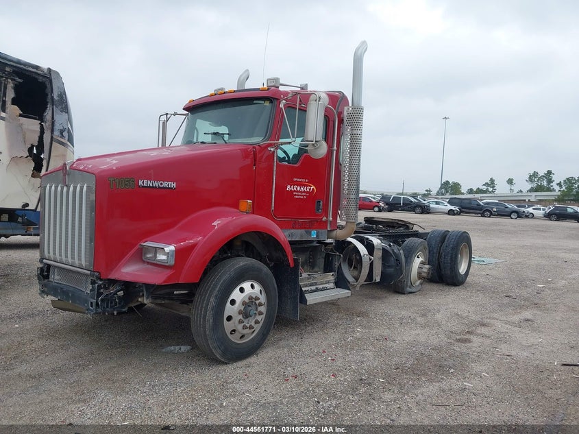 2012 KENWORTH CONSTRUCTION auction photo 2