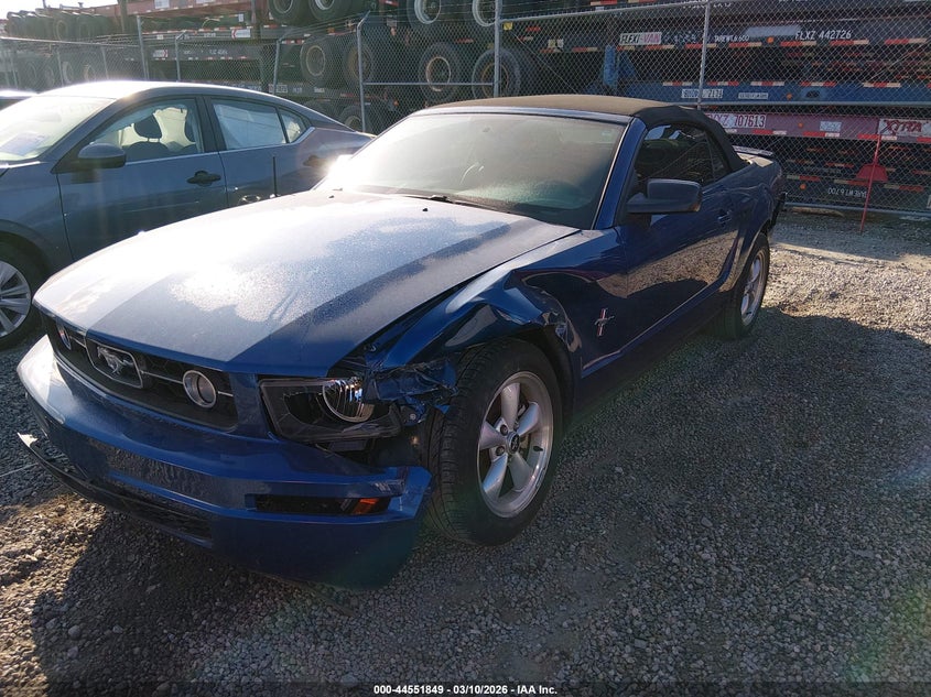 2007 Ford Mustang V6 Deluxe/V6 Premium