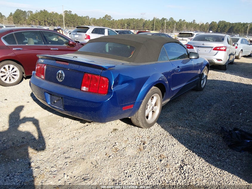 2007 Ford Mustang V6 Deluxe/V6 Premium