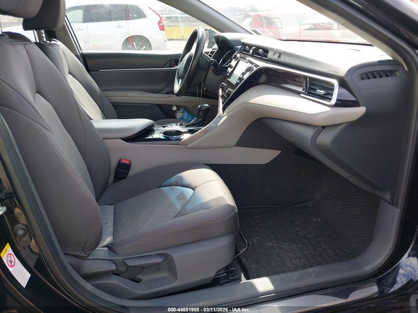 2018 Toyota Camry Hybrid Le