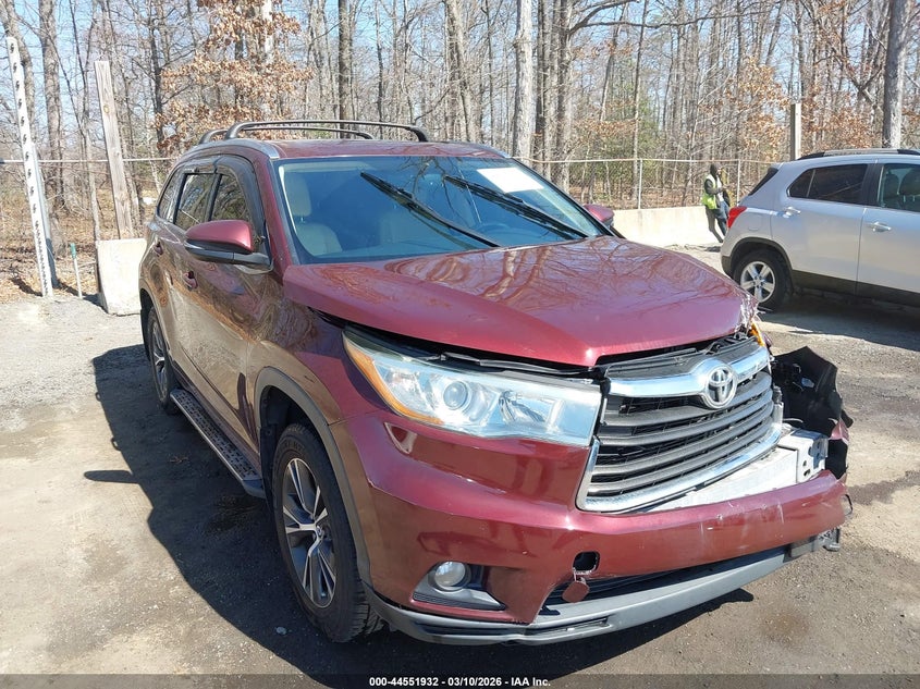 2016 TOYOTA HIGHLANDER XLE V6