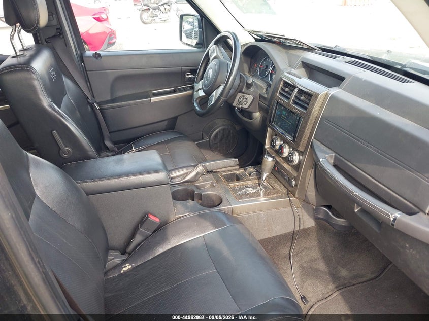 2011 JEEP LIBERTY auction photo 5