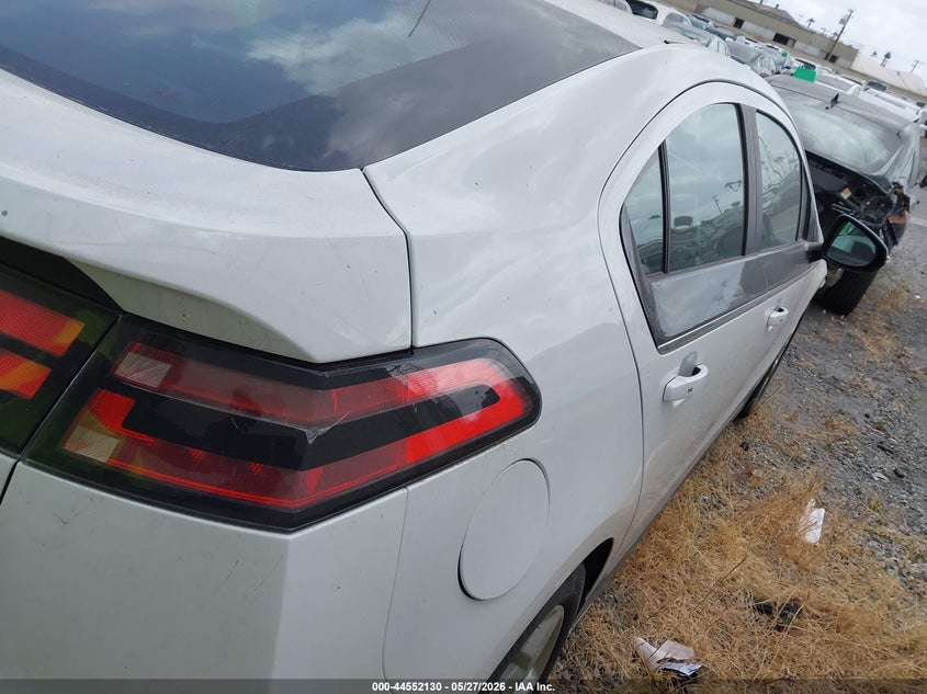 Vin: 1g1re6e4xeu114555, lot: 45048990, chevrolet volt 20144