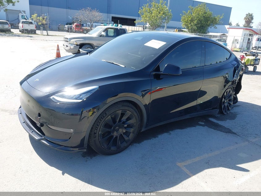 2022 Tesla Model Y Long Range Dual Motor All-Wheel Drive